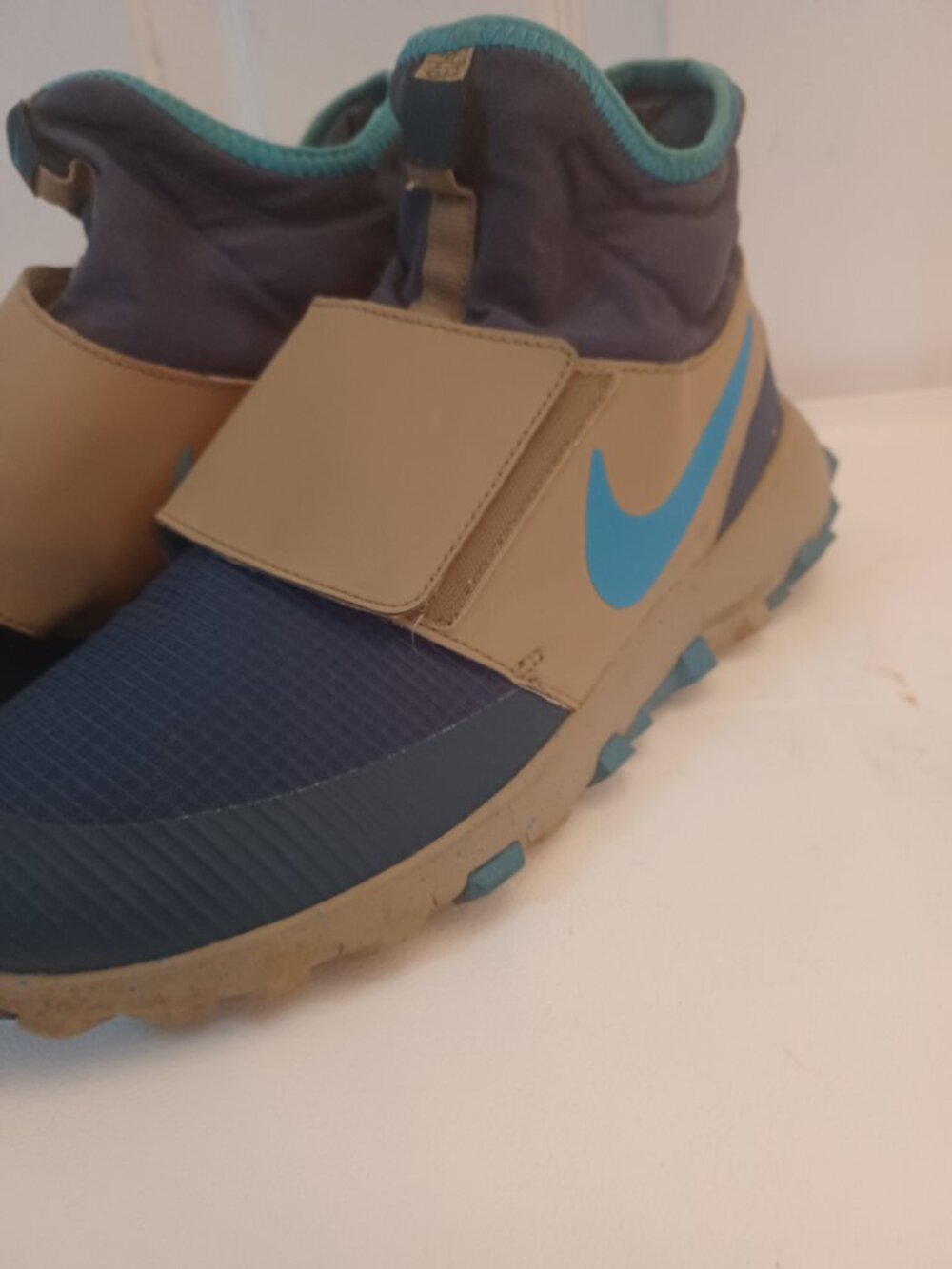 Nike Roshe Mid Winter Stamina GS Squadron Blue Khaki Size 5.5Y Womens 7 Mens 5.5